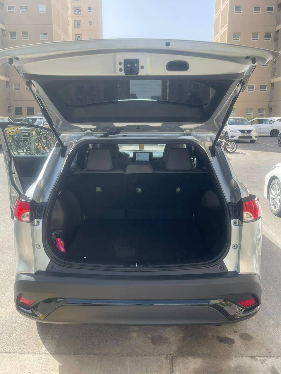 كورلا أكروز موديل 2024 هايبرد وارد امريكي حادثها طخطخات وصبغت بيها خمس قطع من عدا القماره والتكم ومكفولة من الكلبة او شاصي اولغد ماشية  4000 فقط رقم انكليزي ابسمي سيارة جدا جديده مكانها بغداد الجديدة السعر 168 وبيها شي بسيط ***********
