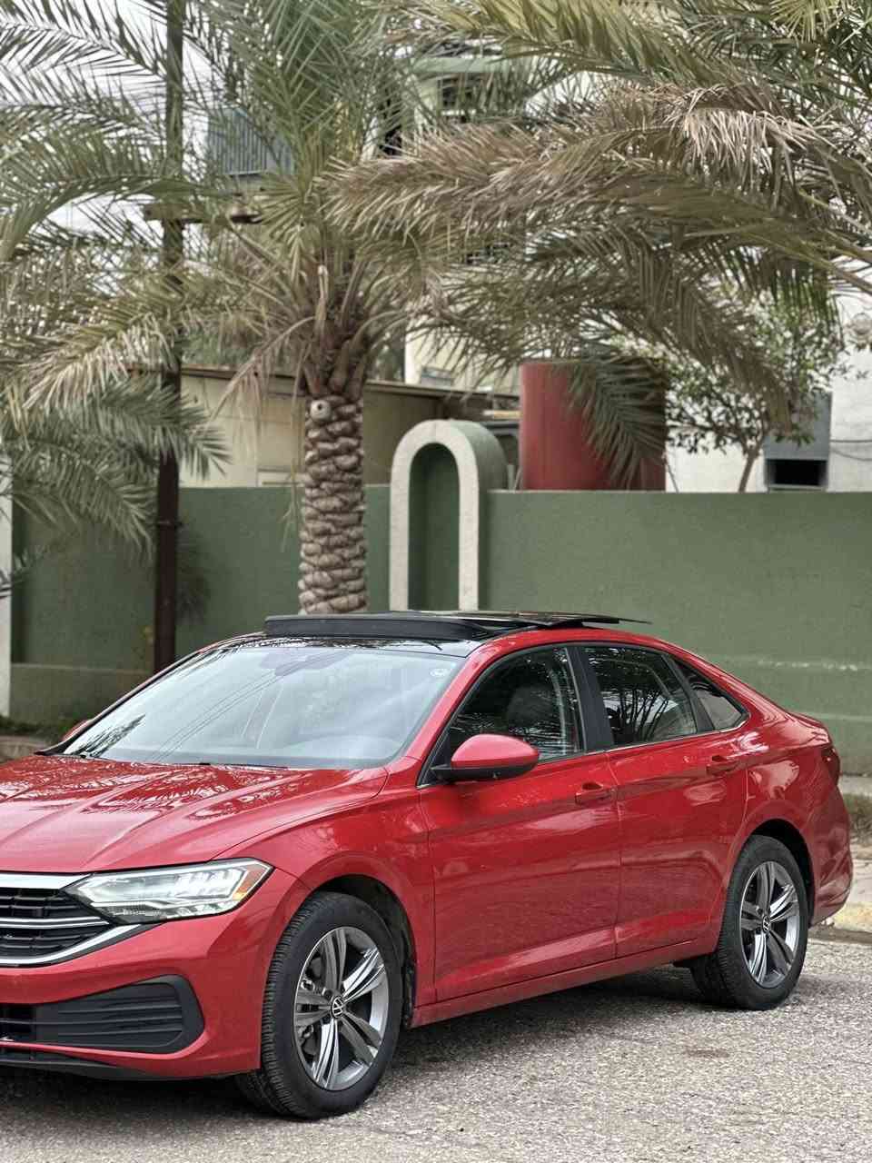 السلام عليكم
جيتا 
موديل ٢٣ 
اللون الاحمر
سنويه جديد 
هزه جديد
شرط التحويل 
ماشيه ٢٦ الف ميل 
.
الضرر
الدعاميه الخلفيه بدون صبغ السياره بدون بارد 
شرط الفحص والسونار 
.
المواصفات 
فول واحد على واحد 
بانوراما 
كشنات جلد 
تدفئه كشنات 
عداد ديجتال 
هاند بريك بصمه 
نظام ايكو 
كروز سرعه 
تحديد مسار 
كشن كهرباء 
محرك ١٥ تيربو 
.
الموقع الموصل الجانب الأيسر 
لمعرفه السعر الاتصال على الرقم 
***********
