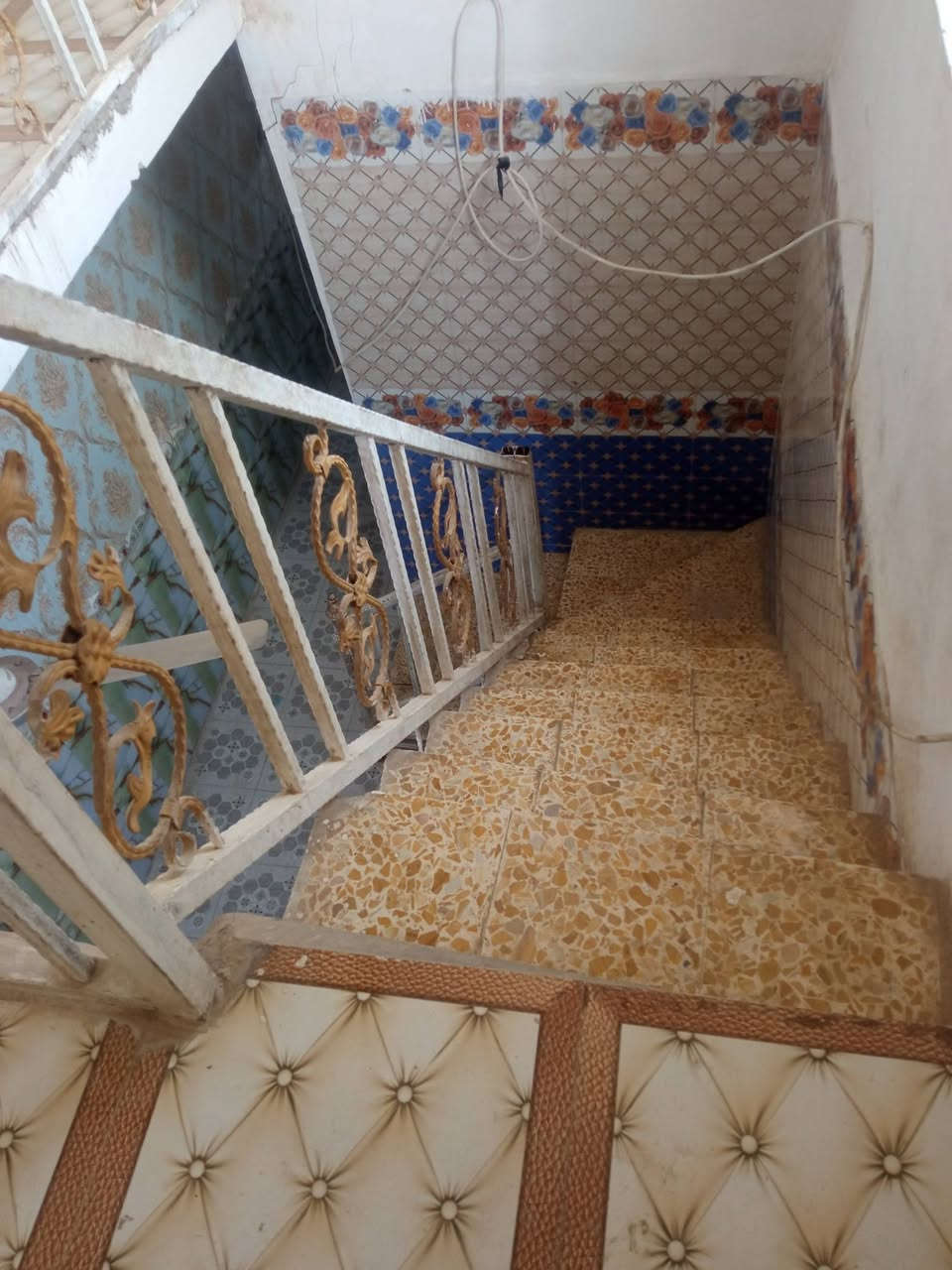 السلام عليكم سعر 50 متر للايجار حي النداء قرب مطعم زمزم تفاصيل ***********
