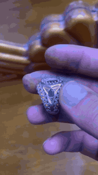 صياغت جراح الغرام 5قفل ننالخير مكاني مدينت آلصدر وزنه 15غرام هذا رقمي ***********
