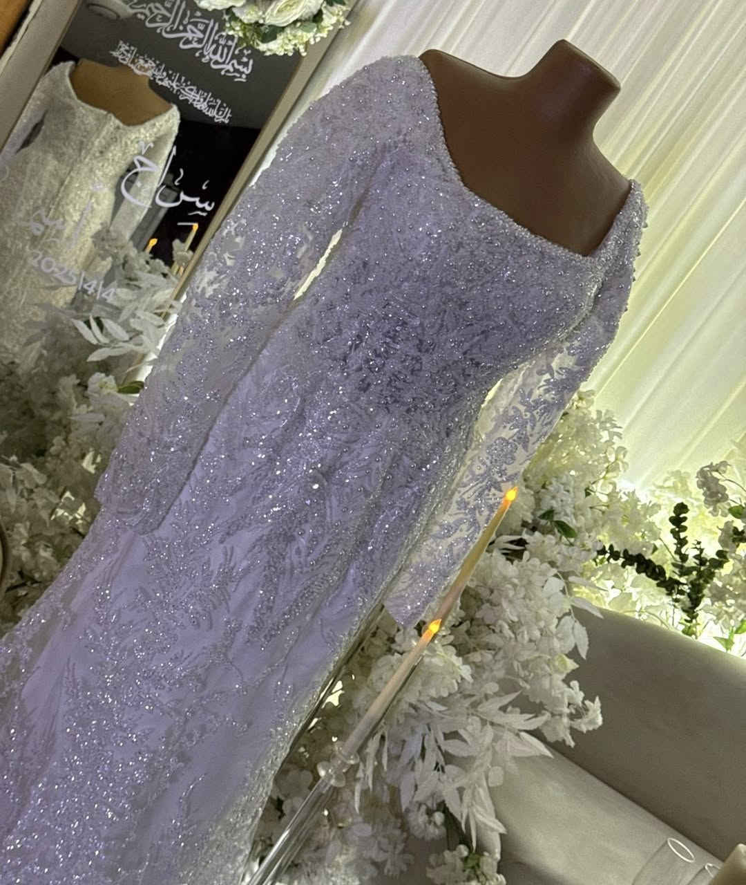 فستان عقد مهر ملبوس ساعتين جديددد يلمع نظيف يلبس من وزن 50 لحد 70 وبي قيطان وهذا تصويري 
سعر البيع 250 
الاستفسار عالخاص


**إذا كنت صاحب هذا الإعلان وتريد حذفه لأي سبب، رجاءا أرسل رسالة إلى الدعم الفني**