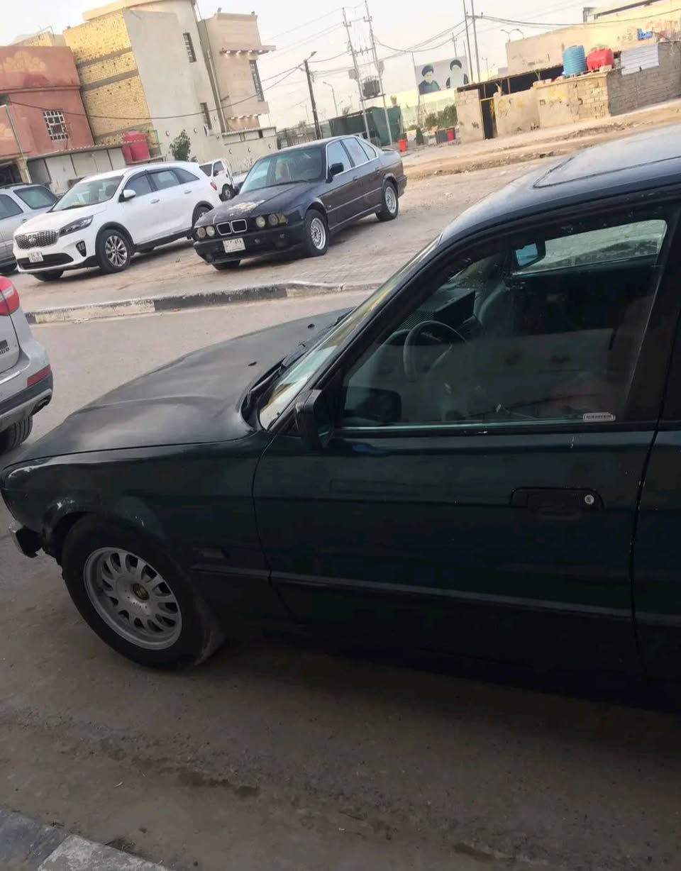 السلام عليكم
للبيع او امراوس 
بي ام 530 
موديل 90 
سعر 49
مكاني بصره قبله 
محوره محرك او كير يباني استوه شاده محرك 3000 كلش قوي 
معدل بطناش شلعه كلش حلوه 
عضمته كلش حلوه ما بيه اخياس املكطينه 
تايرات استوي شادهن 
حدادا تعبانه 
ينرادله دعاميه ينزل من سعره 
سياره على ايدنه كلش ما اتعب انكر سلف او اطلع وين ما اتريد 
هذه رقمي  ***********
