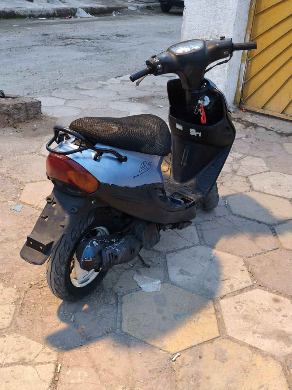 اسلام عليكم دراجة تسعة دراجة جديدة محرك رمبة تأير امامي خلفي جديد دبلات جدد دراجة حلوة ونضيف  كهربائيات شغالة اشاير لايت  هورن شغال دراجة ماعوزهة شي  العنوان ميسان قطاع 28 قرب عيادة اثيكا  الرقم(***********)متواجد
