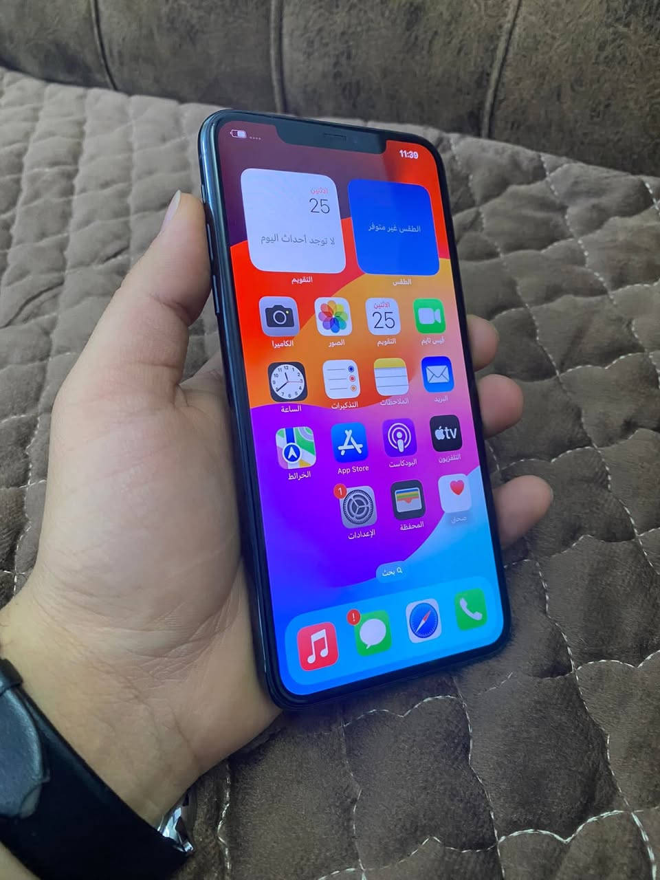 ايفون 11 برو ماكس
ذاكره 256 بطاريه 95 دبل سيم
شرط مامفتوح السِعر 360 الفِ
***********
***********
