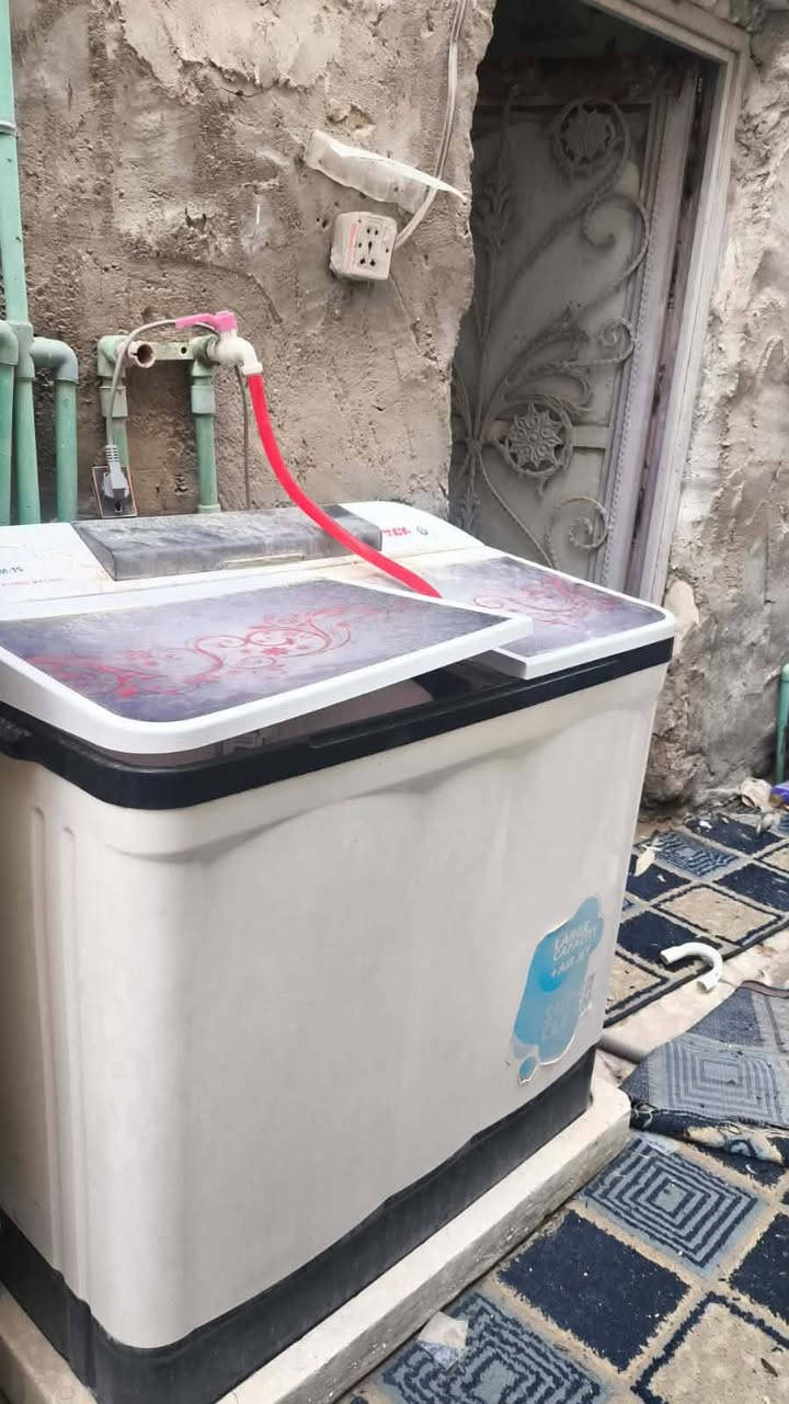 القاصة سعره 170 وابيه مجال والثرياه ب50 وابيه مجال والمجمدة200 والغساله 225 وابيه مجال والمراوح سعرهن ب60 وابيهن مجال امهات الشحن سخان سعره 80 وابيه مجال والثلاجة300 جدد مكانهن الغرض نجف واسبلت المتحرك سعره ب180 ميز الطعام 220 والتخم ديون 220 15 نفر ياخذ والكاونتر150 وابي مجال


**إذا كنت صاحب هذا الإعلان وتريد حذفه لأي سبب، رجاءا أرسل رسالة إلى الدعم الفني**