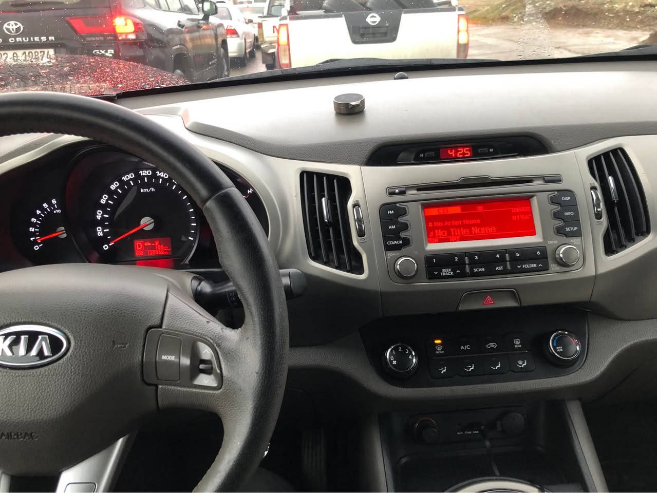 کیا سپۆرتاج ٢٠١١، فول مواسەفات ،گێر و مەکینە نەکراوە بە شەرت ، بێ بۆیاخ ، ١٢٠ هەزار هەقیقی ڕۆشتوە ،سەنەوی تازە تا ٢٠٢٩، سەیارەکە تا بڵی تازە و جوانە سەیارەی مەعرەز نیە. لە سلێمانیم 
نرخی ١٤٩ و مەعامەلە 
ژ.م / *********** السليمانية, العراق
