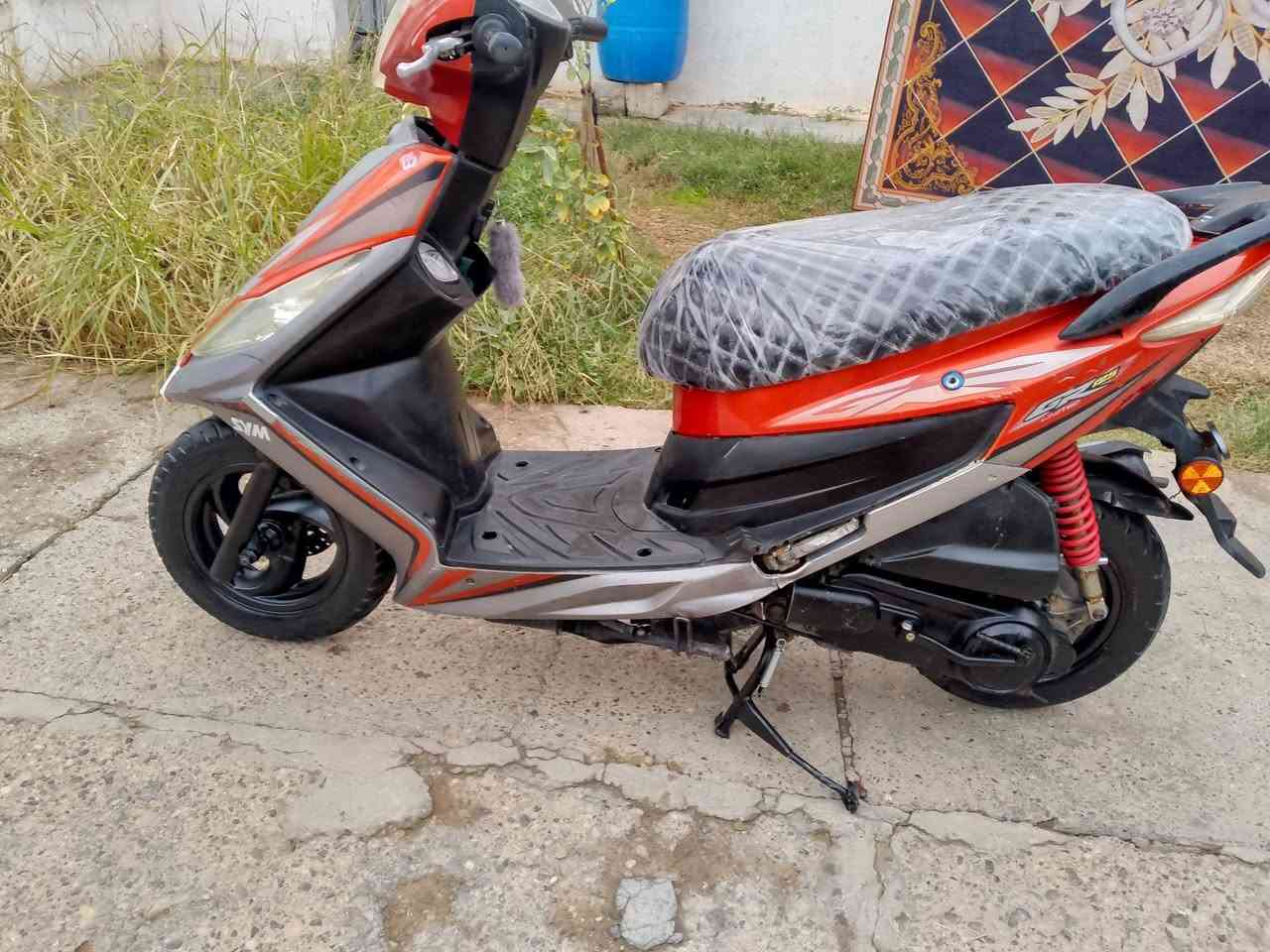 السلام عليكم دراجه سايم نحله للبيع كله شغال مكينه فول نعومه مابيهه اي نقص دراجه حيل نضيفه بدووون اوررراااق 
السعر. 550 او بي مجال للشراي 
العنوان داخل الرمادي 
رقم الهاتف. ***********
