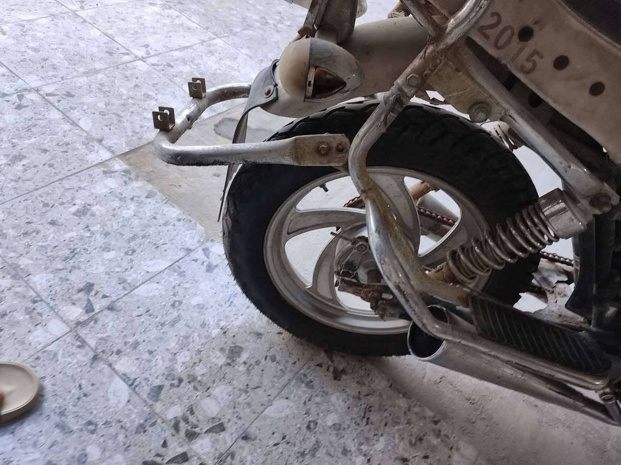 سلام عليكم جونده صولي موديل ١٥ للبيع او مراوس مكاني نجف حي ميسان ***********
