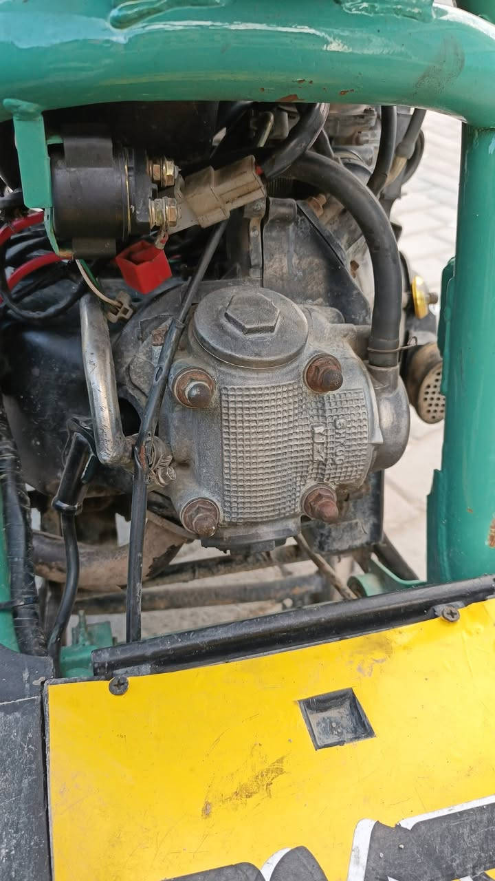 دراجه للبيع مكينه بلاد مامفتوحه مكينه ماكس ياباني دراجه سلف وهندر اي نقص مابيه شرط مكينه خرسه سعره ٥٠٠ مجاله قليل رقمي ***********
