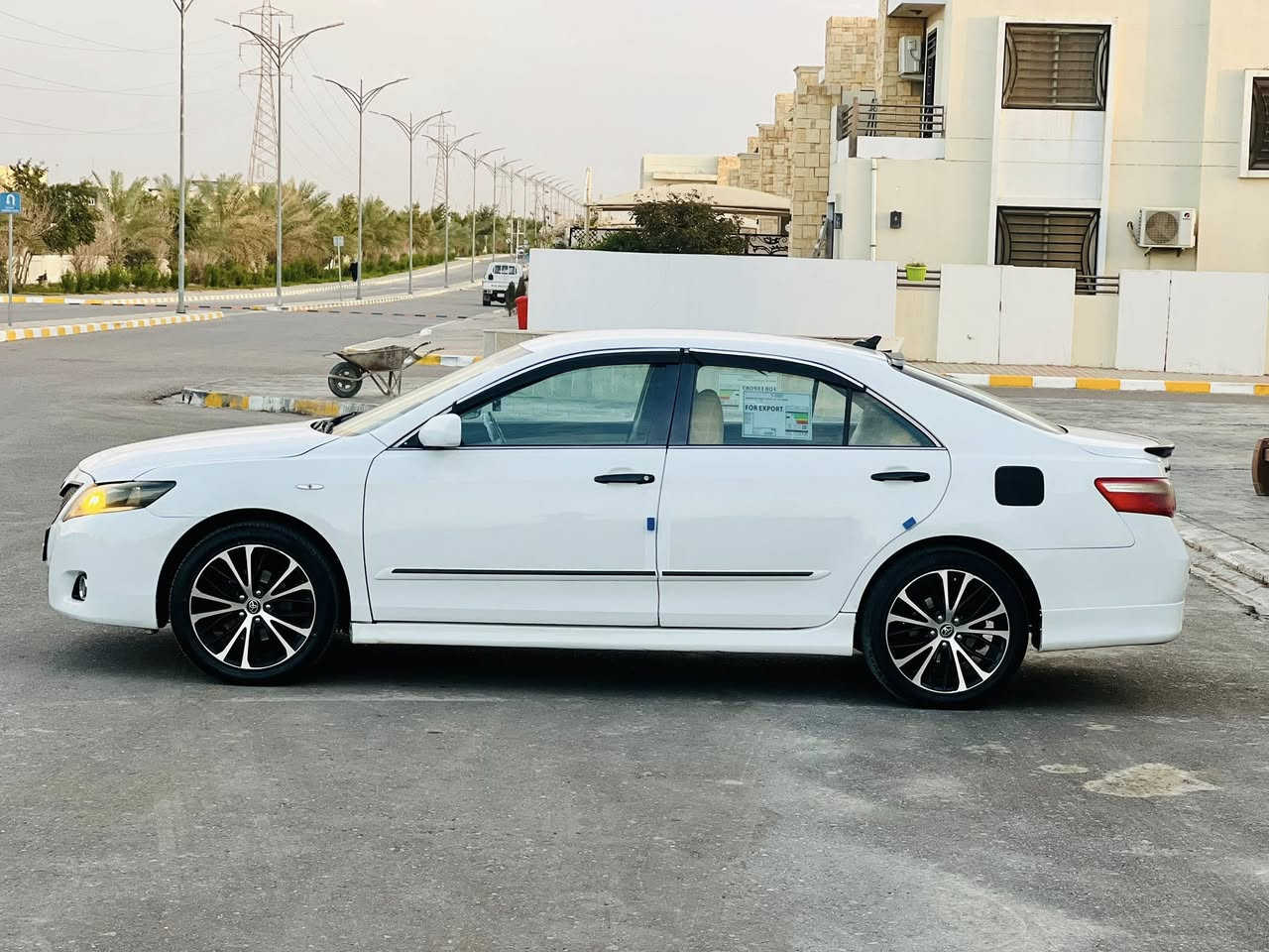 ياالله سلام عليكم كامري خليجي 2009 GLX فول مواصفات عده السلايت سياره رقم اربيل دولي سياره كفاله عامه كلين بدون قطره صبغ رقم جديد سنويه جديده مابيه نقص برغي على وضع الشركه
كير/ محرك/تبريد/صدر خلفي امامي /تخم تاير /تخم ويل كب/دوشمه كله بلشرط
مواصفاته
محرك 2400 مامفتوح 
تحكم ستيرن
كشن جك
شاشه+ كامره
صاج ملكي
داخل عسلي
حساس خلفي
تخم ويل كب كروم
بلاجكتور بلادي
بجم زنون
تبريد قطعتين 
قفل مركزي
تحكم مرايه جانبي
قفل مركزي
وبعد بيه هواي مواصفات السعر المطلوب 117 وبيه مجال للتواصل *********** مكاني تكريت اعتذر من الوعده والقسط
