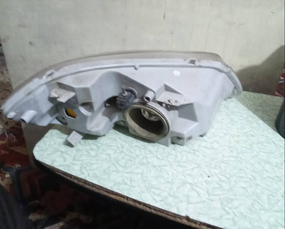 تك لايت امامي للبيع كوبلت السعر 50 الف  ***********
