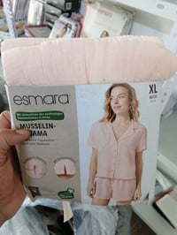 سيت • ملابس