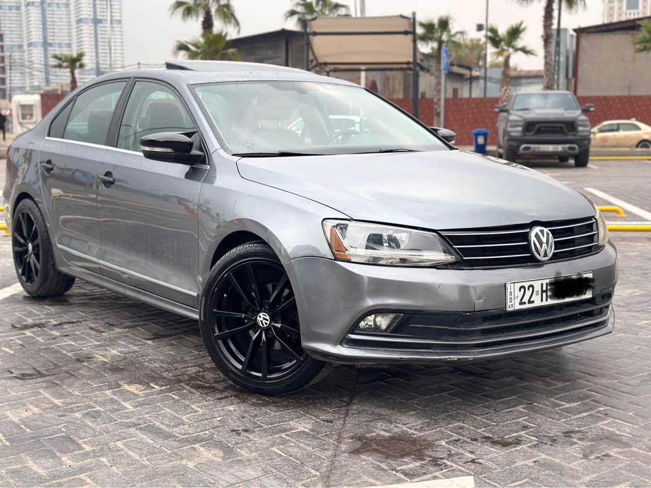Jetta 2017 1.8 Turbo SEL
مواسه فات SEL فول .. سلایت ، کوشین جلد ، کوشین هیتەر ، جام هیتەر، ئاوێنه هيتەر ئاوینه کاره بای ، ڤوليوم  ، لایتی پێش و دواوه لید LEDبه سمەی سویچ ئاوێنەکان ، شاشه گەوره ، کامێرا ، گێر ) تۆماتیک  + سپۆڕت ) ، فڵچەی جام ئۆتۆیه له کاتی بارانی به لێزمه خێرا دەبێت و له کاتی نمه باران هێواش دەبێتەوه ، دژه خلیسک، گیر و مه کینه ی به شه رته دوکه ل و بوخار و ده نگی نیه  دوو پارچەی سبوغە باقی جێ جێ تەعدیلی تیایە بە شه رت وه ک لوک وایه ، وه رگه ران و برانه وه و ته برید و ته قه و ره قه ی به شه رت  70,هەزاری غه رامه ی له سه ره ، ، توربوی به شه رته و بی کیشه یه ، ئه نتی فریزی تازه گوراوه ، فویل په مپی ئه سلی و قاعیده ی شه ریکه ی له سه ره ، مه سفی به نزینی نوێیه و تازه گۆراوه ، کێش و قوه ت و هه ستان و معه ده لی ما شاء الله ( زور به قوه ته و هه مووی به شه رت پاتری نوئیه ، سه یاره که هه یکەلی ماشاء الله ی ئەوێ بو پرسیار ته له فون مه که هه موو شتێکم نوسیوە ... گورینه وه ناکه م ،
*********** أربيل, العراق
