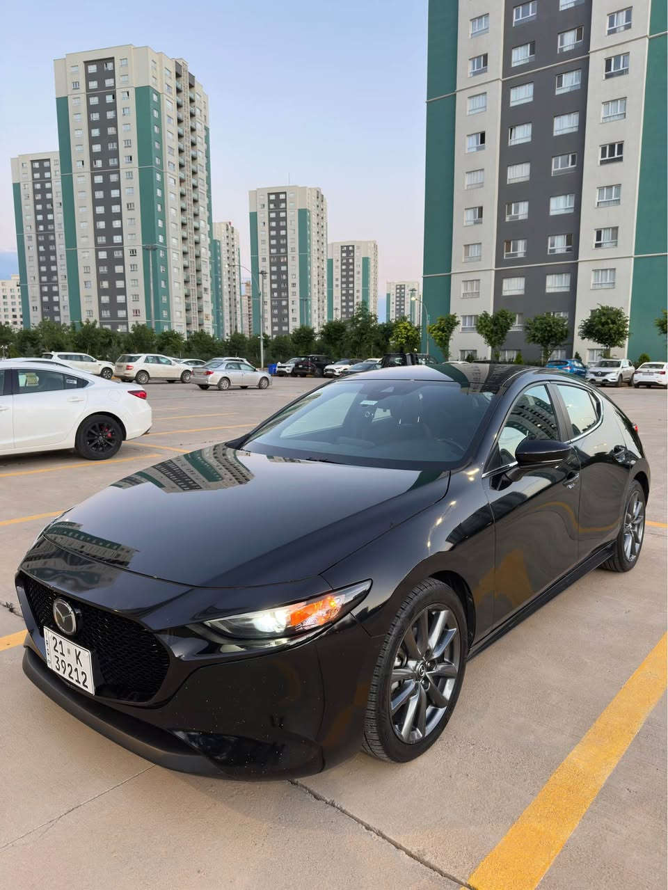 Mazda 3 Hatchback  2022 S Sport

ڕەش میتالیک

تەنها ٣٤ هەزار میل ڕۆشتووە 

بێ تۆربۆ مەکینە مەرغوب

بێ دەبڵ ئەکسل مواسەفات 

بەسمە

پادڵ شەفتی سوکان هەیە‎ 

رادار پێش و لایەکان

خەتی جادە

تحدید سرعە

فلچە ئۆتۆ‎

ئۆتۆ لایت زینۆن

کامێرا

هەر ٤ جام Auto

برێک کارە

ئۆتۆ هۆڵد

ناو جلد

وەک بۆیاخ ڕەسمی فەحسەکە دانراوە پەڵەیەک بۆیاخە

ئێرباگ تەنها شان تەقیوە سیستەم کراوە

‎سەنەوی و رەقەم و ژینگە و هەموو شتێکی تازەیە ، تەحویل و غەرامە

نرخی 142 گەڵاو مەجالێکی کەم

*********** السليمانية, العراق
