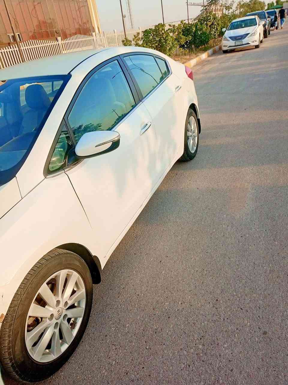 سيراتو  خليجي 1600 موديل 14 بسمي
ناصريه مركز   
***********
