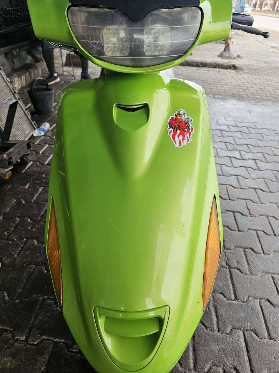 سلام عليكم فراشه للبيع سلف
 هندر كله شغال لادخان ولا بخار كهربائيات شغال 
شلعه معدل حلوه تايرات جدد السعر 300العنوان كربلاء حي العسكري ***********
