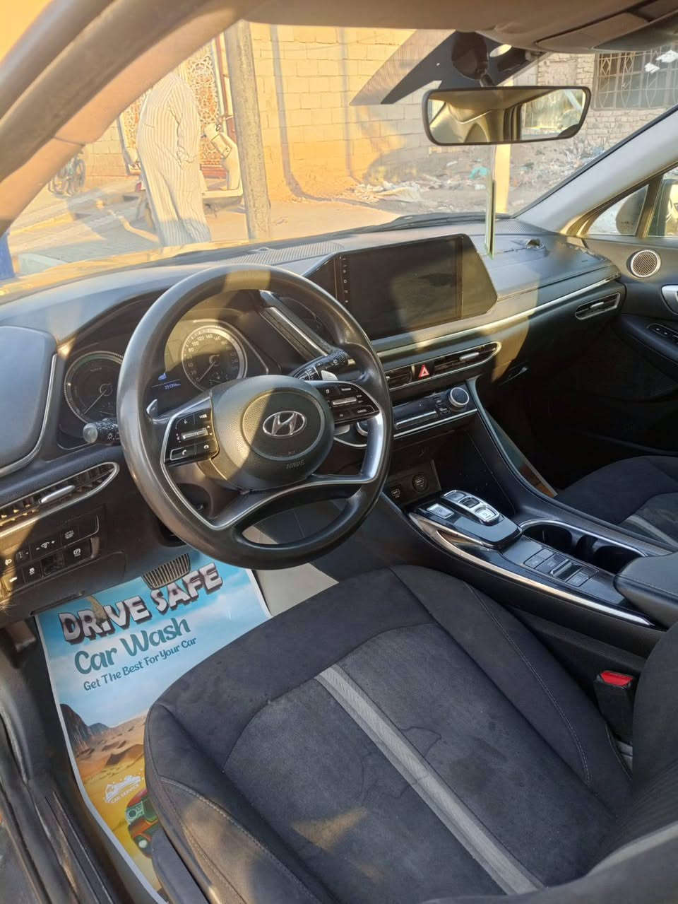 سلام عليكم سوناته هايبرد 2021 هاي ضربته ما مصبوغه علا هاذا وضعه وسياره حلوه  ونضيفه و اصوليه اوكفلك من كص وغرامات وكلشي السعر 130 وبيه مجال هواي للي يريد يدخل خاص الرقم *********** وشكرآ
