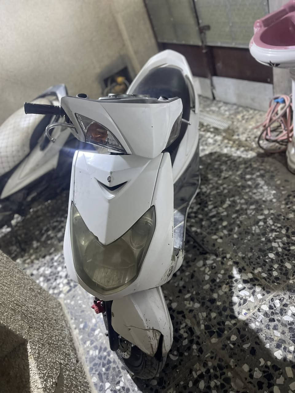 سكنس فحل كابريتر دراجه خير من لله نضيفه
مكينه برغي ما مفتوح عنواني بغداد جكوك او الشعله 

مال جناي بياع شراي لا يدخل 

***********
