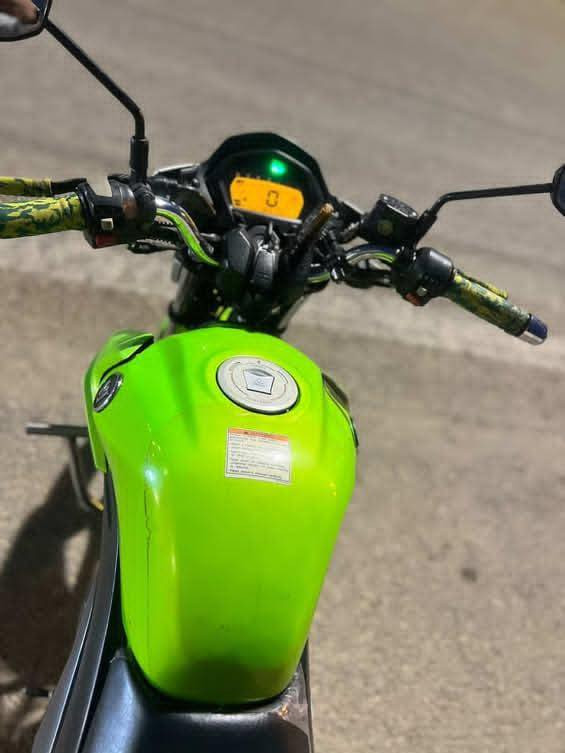 ياالله موطور هاوجي بعده جديد وكله شغال مكينه مكفوله مكمرك وكامل الموديل 22 السعر 12ونص  وبي مجال مكاني رمادي ‭٠٧٨٢ ٣٠٩ ٦٨٧٨‬
