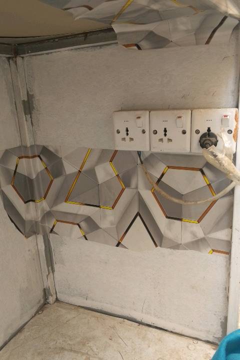 العنوان بغداد الامين الثانيه 
عربانة مال لبلي نضيفه بس صارلها شهر من نتركت ورايد أبيعها لله شاهد كلفتني هواي ولشراي يدخل واتساب يراسلني وبي خير ويدلل ***********