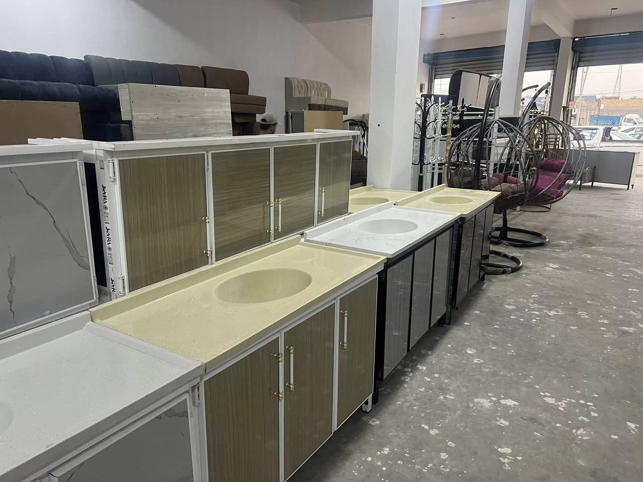 متوفر الان في معرض السلطان2
كاونتر كافة القياسات 
العنوان شارع المثلث ب القرب من سيراميك القطبي مقابل حدادة حسام العزي 
***********
***********
