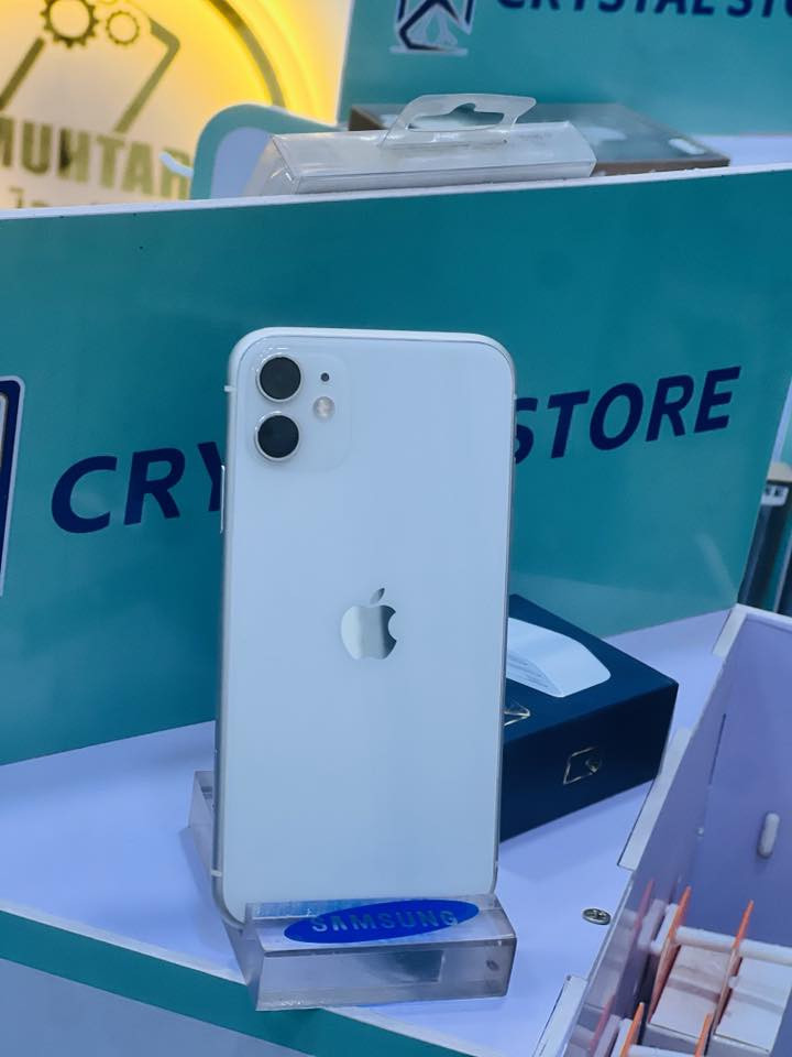 السلام عليكم
11عادي شرق اوسط مكفول 
ذاكرة 128
بطاريه 80
السعر ٢٥٠وبي مجال 
بابل المحاويل البدع الكبير 
الاتصال 
***********
