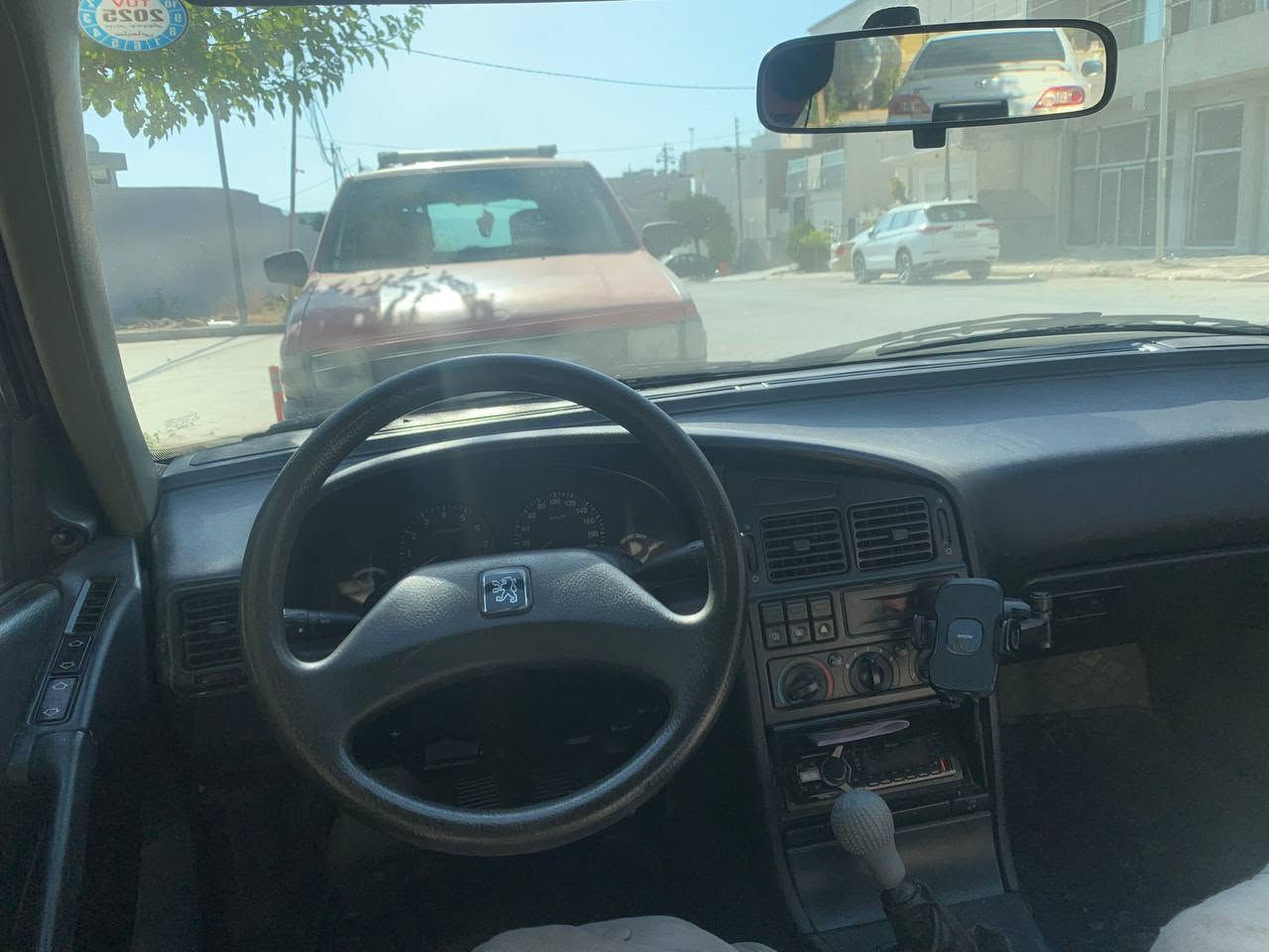 ‎بیجۆ٢٠٠٩
‎سه‌یاره‌یه‌كی زۆر باش و بێ موشكیله‌ و بێ مه‌سروف نمونه‌یه‌ له‌ باشی و بێ كێشه‌یی
‎گێر عادی ,جام كاره‌بای ,ته‌برید سارد و گه‌رم لەسەر سویچ مالی هاوین و زستانه‌, سەنەوی تازەیە تا 2029...كاره‌باییاتی به‌ شه‌رت 
‎ته‌نها یه‌ك پارچه‌ی هه‌یه‌ و بێ ناو گرتن
‎به‌شه‌رتی گێر و مه‌كینه‌ و فه‌حس
‎نرخه‌كه‌ی 39$ مه‌عامه‌له‌یكی كه‌میشی تیایه‌ 
..........

*********** السليمانية, العراق
