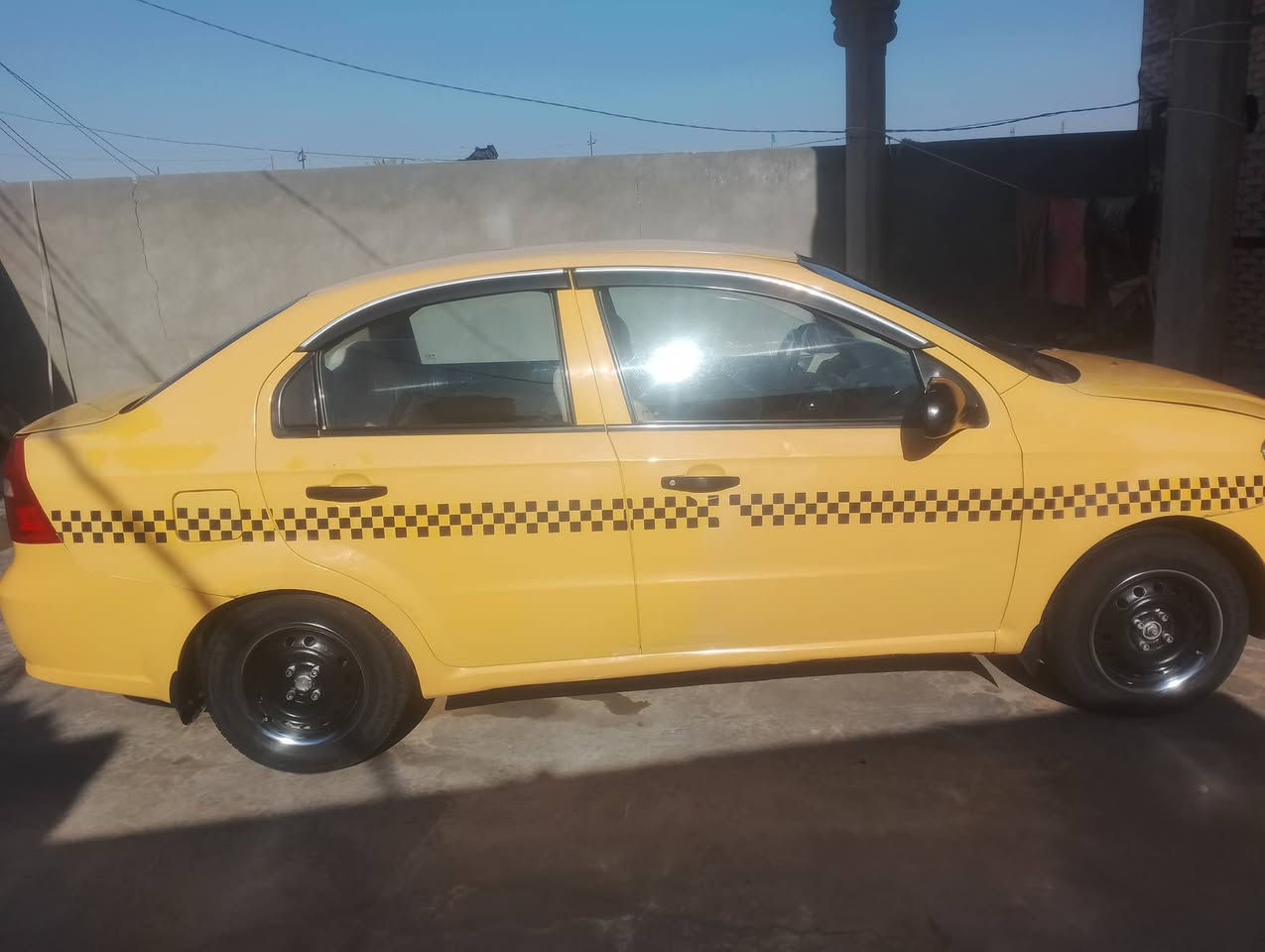 السلام عليكم افيو موديل 2009 سيارة أصل صفره شركه بيه صبغ باب ونص جاملغ الباقي كفاله مكفوله من الضربه رقم نجف سيارة جاهزه حداديه كير مكينة تخم تاير كله جديد شرط مداور سنويه صاقطه بيع مراوس مكانه نجف سعر 53وبيه مجال ***********
