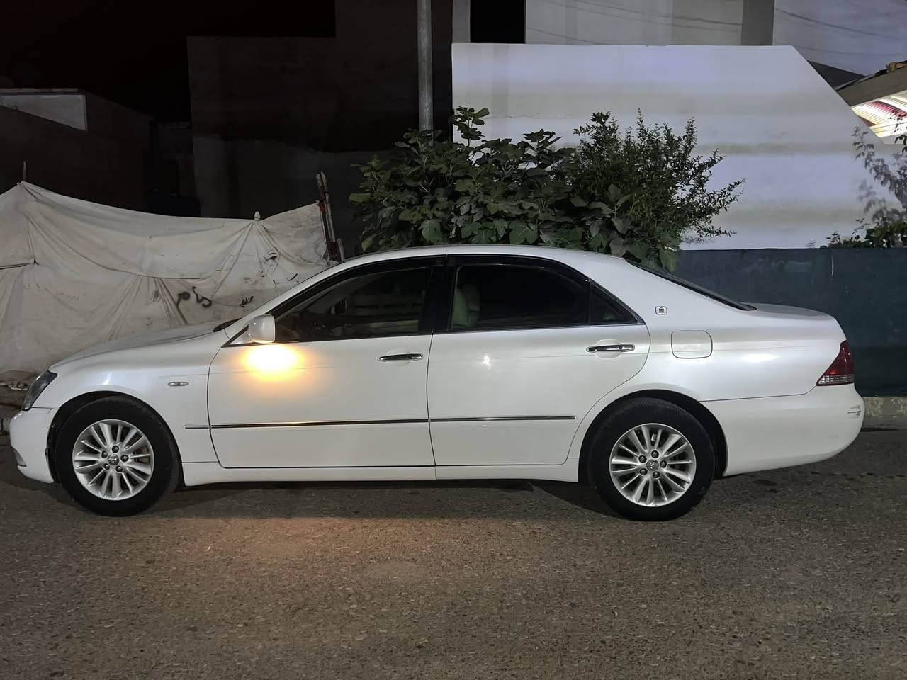 سەیارەکە بێ کۆدە
شاهینە 2005 براوە ناوزەرد گیرومەکینە گەورە 182
2دگمەی  بێ جاڵوشوخت سعری 45 گلاو مەجال
شوێن کەلارـ رزگاری ژم. ***********
