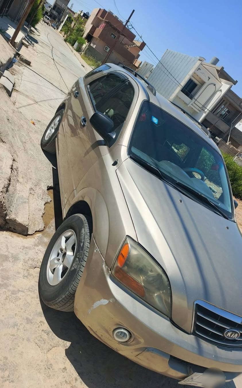 للبيع كيا سورنتو موديل 2008 صبق حزام مشروع وطني بيه بطاقة بانزين شرط التحويل سعر 90 وبيه مجال
 ***********
مكاني كركوك
