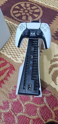 بلايستيشن 5 • ١ تيرا • غير مفتوح