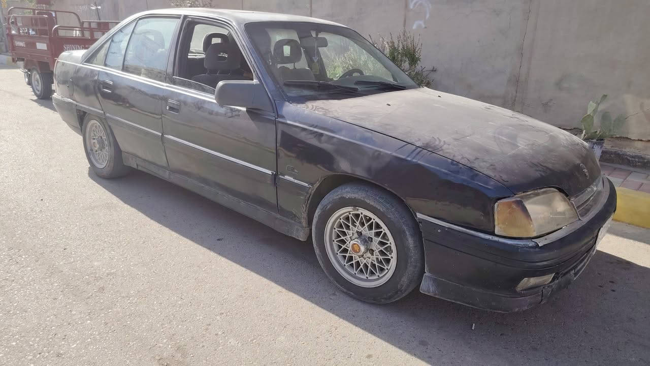 سلام عليكم اخوان اوبل موديل 92البيع سعر 30سياره بيه جراد سياره بلاديه محرك 2000كير عادي صدر امامي خلفي ومحرك وكير خير من الله مال جناي تحويل مباشر يرهم مراوس حسب القناعه هاتف ***********بي واتساب مكان سياره رمادي القادسيه ثانيه
