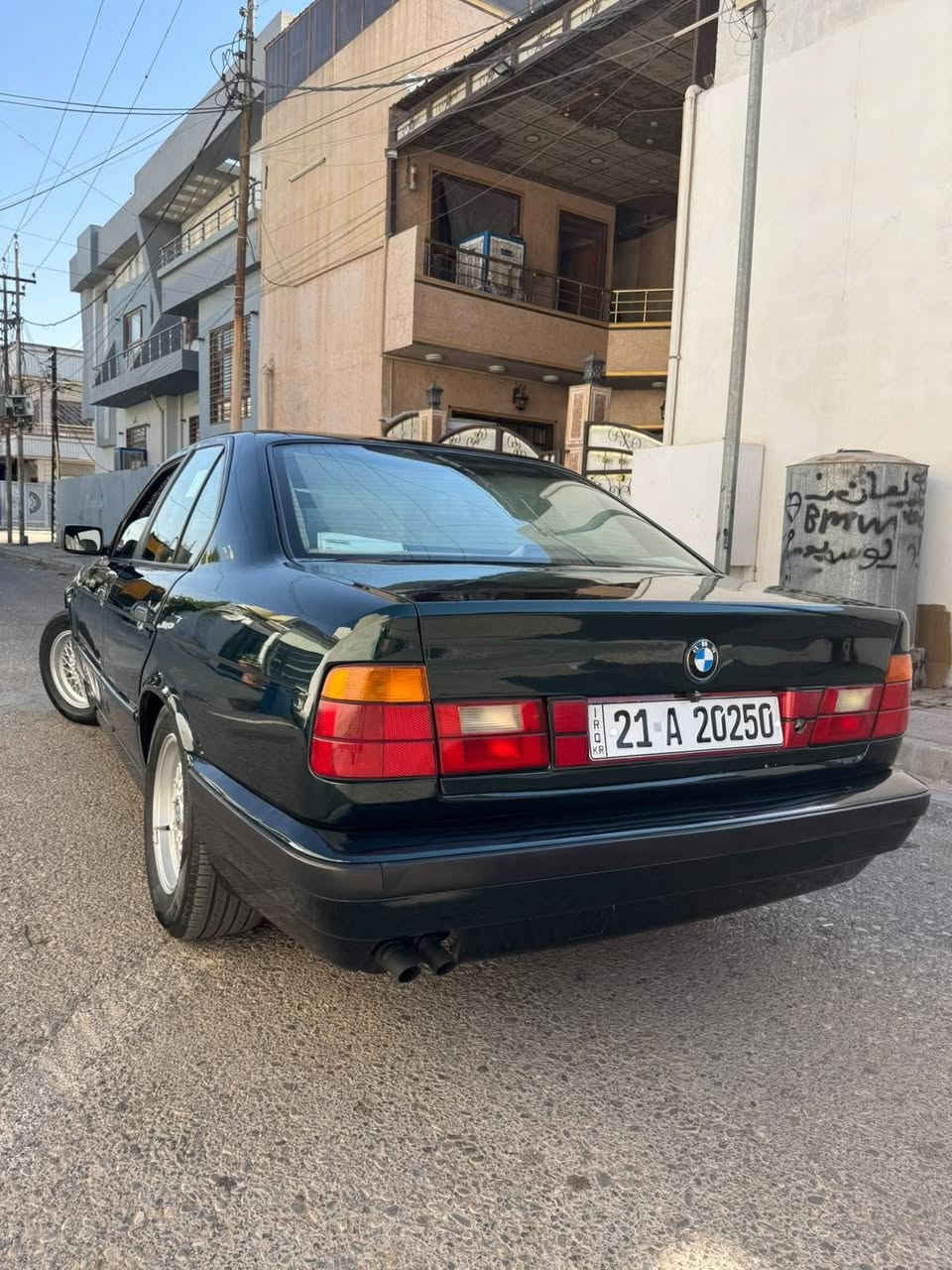E34 525i سلام عليكم للبيع BMW
موديل ١٩٩٢ سنويه جديد كير مكينه بدون عيب 
رقم سليمانية داخل أبيض سياره بدون نقص 
صبغ عام جماليه بدون ظربه 
مكان سياره كركوك 
***********
سعر ٧٥ بيها مجال بسيط فقط بيع بدون مراوس
