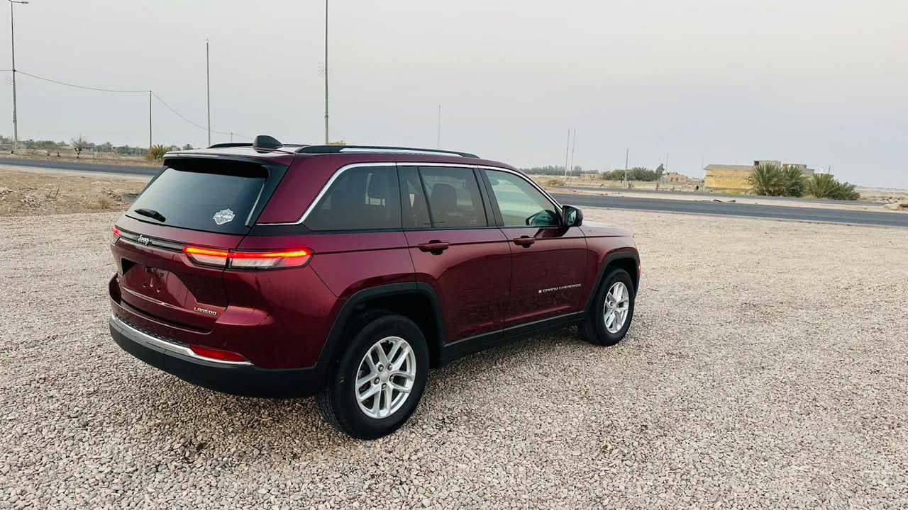 السلام عليكم
جيب مديل 2024 
حادث غرق نسبه الغرق 5% 
البدي كفاله مكينه كير كفاله 
فول مواصفات 
فتحه 
شاشه 
كامره 
نحكمات ستيرن 
فور ويل 
وباقي مواصفات 
ماشيه 17 الف
رقمي للاستفسار ***********
