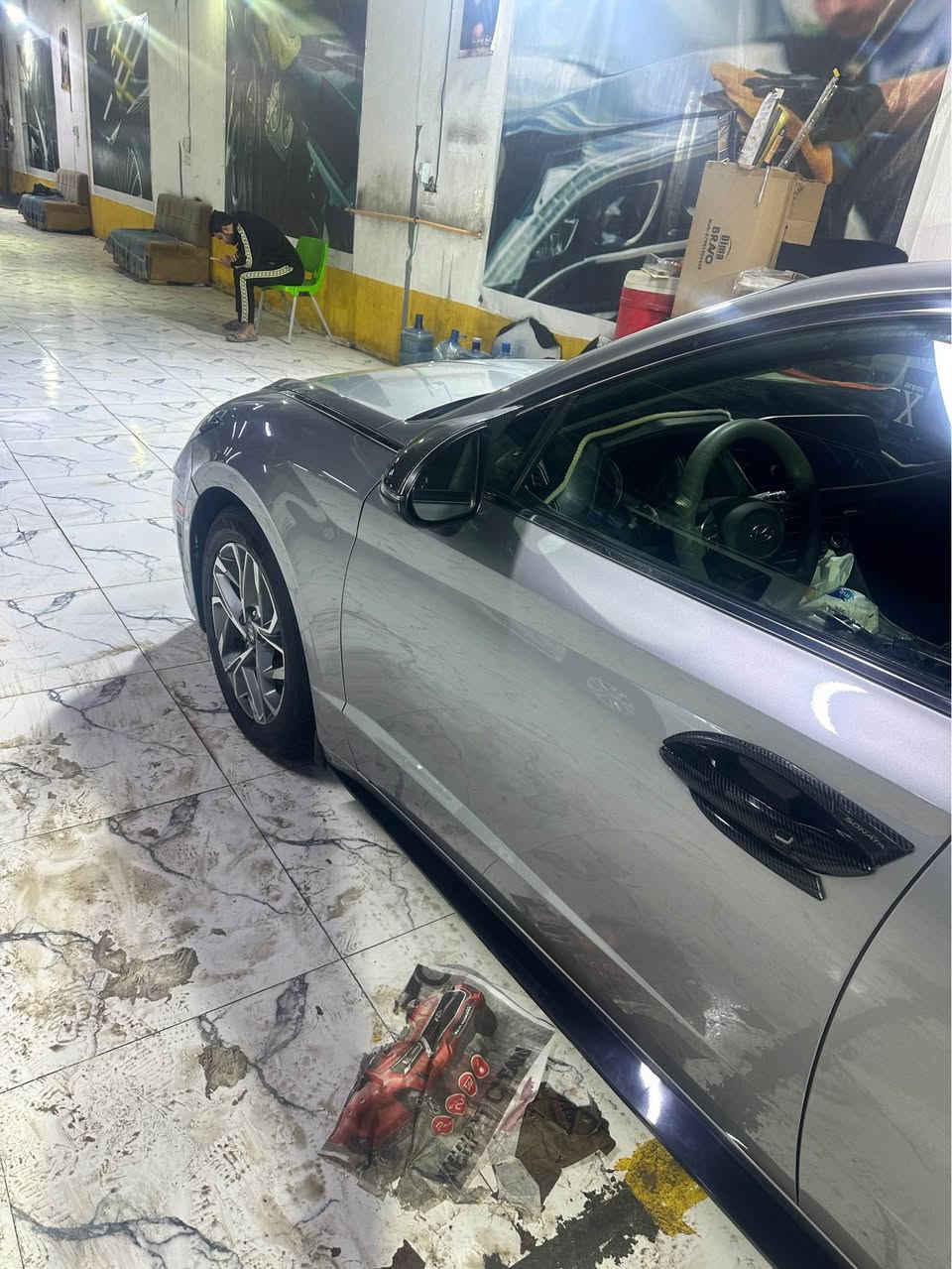 السلام عليكم سوناتا للبيع  موديل 2021 رقم كربلاء وارد امريكي حادثه جاملغ خلفي وجنطه فقط لا ارباك ولاشواصي مكينه كير تبريد حداديه كله كفاله سياره جاهزه ع اخر درجه رادارات خلفي وامامي وجانبي مري هيتر تدفئه تبريد بالكشنات مود درايف اوتو هولد كروز مثبت  سعره تحديد مسار كشن كهرباء وبعد بيها مواصفات ماشيه 80 الف حقيقي السعر 165 استفسار *********** كربلاء, العراق
