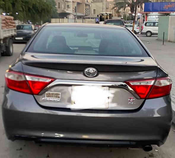 السلام عليكم كامري 2017 مواصفات se نص فول شاشة كشنات كهرباء منظومة زينون
 تحكم ستيرن وشفتات رادار كاميرا خلفية Abs اشاير بالمري داخل جلد دشبول خياط بيها ماشية 110 قطعة صبغ حادث امريكا وقطعة رش هنا بالعراق السيارة طاك بيها ايرباك البردة اليسره فقط مكان السيارة بغداد العامرية. ***********
