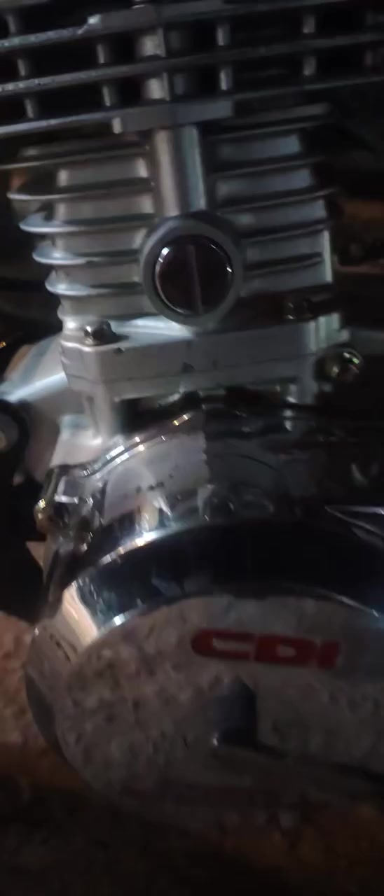 مكينه لبيع مبدل فقط بستم وبيها هاذه صوت دشلي 200وبيها مجال شراي خاص


**إذا كنت صاحب هذا الإعلان وتريد حذفه لأي سبب، رجاءا أرسل رسالة إلى الدعم الفني**