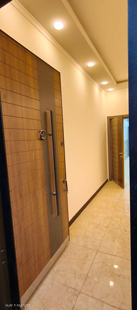 مكتب الزبيدي للعقار🏠🏠
للبيع بسعر مناسب جدا بالنسبة للقاهرة 🏠🏠🏠
العنوان حي القاهرة بظهر خزان المياه طابو صرف🏠🏠
عنوان مكتب الزبيدي حي القاهرة بظهر تانكي المي مقابل جامع المثنى 🏠🏠
 مساحة ٦٠ متر واجهة مرمر الشارع تبليط 
يحتوي الطابق الأرضي على طرمة+صالة + مطبخ +خدمات+غرفة نوم
والطابق الثاني يحتوي على غرفتين نوم + خدمات 
للاستفسار أو للحجز يرجى مراجعة مكتب الزبيدي الهندسي أو الاتصال على : 
***********📞📞📞
***********📞📞📞
