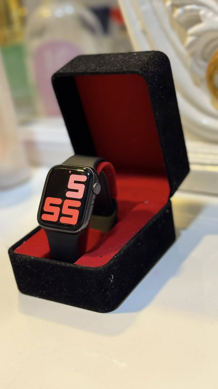 ساعة ابل se
حجم 44
بطارية 88 
لون اسود 
ملحقاتها سير وكيبل اصلي


**إذا كنت صاحب هذا الإعلان وتريد حذفه لأي سبب، رجاءا أرسل رسالة إلى الدعم الفني**