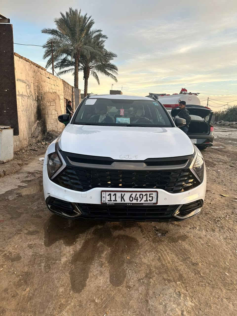 سلام عليكم عندي كيا سپورتاج للبيع موديل ٢٠٢٥ خليجي ضمان شركة ٥ سنوات فول مواصفات ١/١  عدا البنراما  ماشي عداد ١١/ الف كيلومتر مكفول من كلشي سعر ٢٦٥$ قابل للتفاوض العنوان الديوانيه استفسار عن ***********
