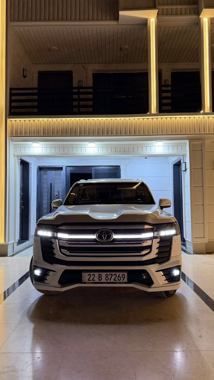 السلام عليكم لاندكروز 2023 ساز لمتدد ام الضمان تنفس طبيعي
رقم اربيل تريد تحويل او وكاله 

المواصفات فول 1/1 فتحة سقف كشنات جلد وكهرباء جنطه كهرباء مري شفط حساسات امامي خلفي دفع رباعي شاشه كبيره كامره خلفيه 7 راكب 3 قطع تبريد شاشات خلفيه زراك لايت وباقي المواصفات المعروفه… 

السعر 665$ 

للأستفسار ***********
