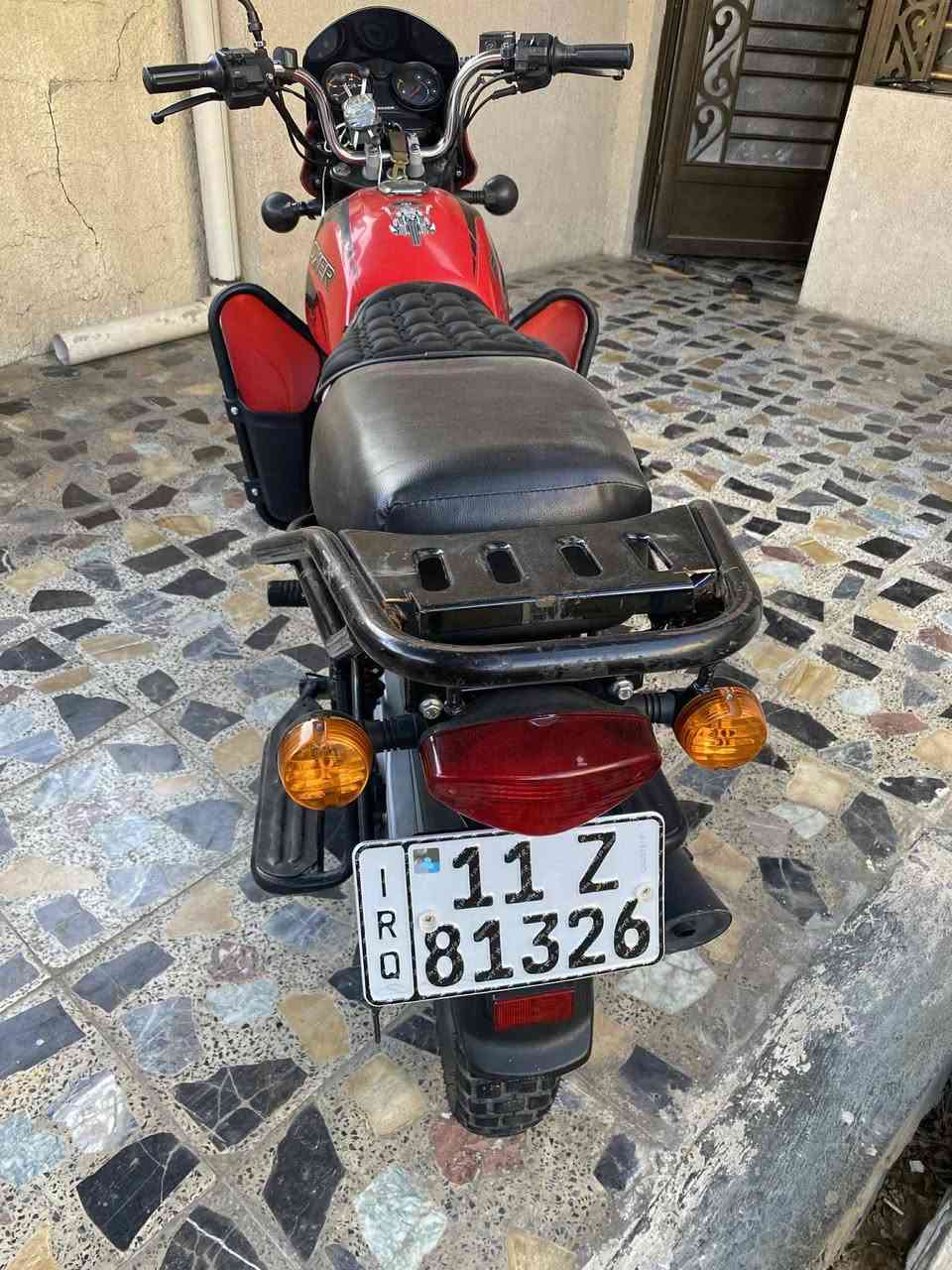 دراجة بوكسر موديل 2021 مرقم بغداد ب اسمي دراجة كلش نضيفة احلة من الصور  مكينة كلجات كير كهربائيات كلهن مكفولات دراجة عارضة ب 1650 وبيه مجال بسيط ل استفسار اتصال عل خط او مراسلة واتساب *********** مكاني بغداد الدورة
