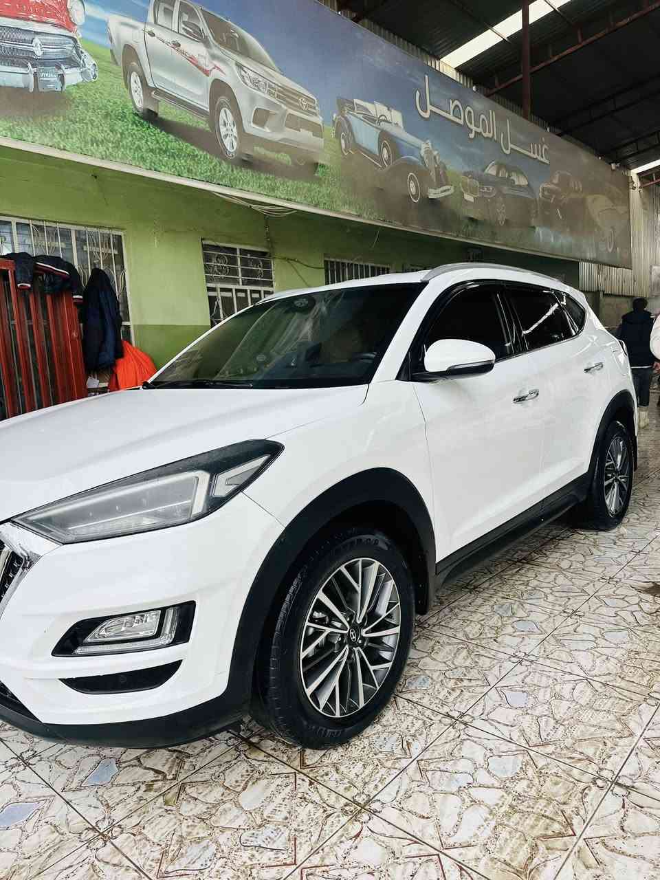 هونداى توسان موديل  ٢٠٢٠
كوري -وارد خليجي السيارة بدون صبغ وبدون تبديل وبدون حالوب و محرك وكير مكفول وغير مفتوح الرقم  نينوئ 
ماشيه 78 ألف
المواصفات 
بصمة تشغيل وبصمة ابواب وبصمة صندوق حساسات امامي وخلفي وكاميرة وشاشة تاب وضوح 4K تثبيت سرعة ( كروس) وضعيات قيادة عدد ٣ كشنات جلد مطعم وكشن سائق كهربائي لايت LED وبك لايت ليد وعدسة واحدة محرك دوش حجم 2000 سي سي ثلاجة بجكمجة  بردة خلفية الاسبير والعدة غير مستعمل تبريد قطعتين سويج بصمة عدد ٢ واربع تايرات جديدة  شاحن واير ليس للموبايل  .السياره حيل جديدة ونضيفة وبعافية لايخذها
مكان السياره مخمور قريه  الخالديه 
رقم الهاتف ***********
السعر 215 قفل
