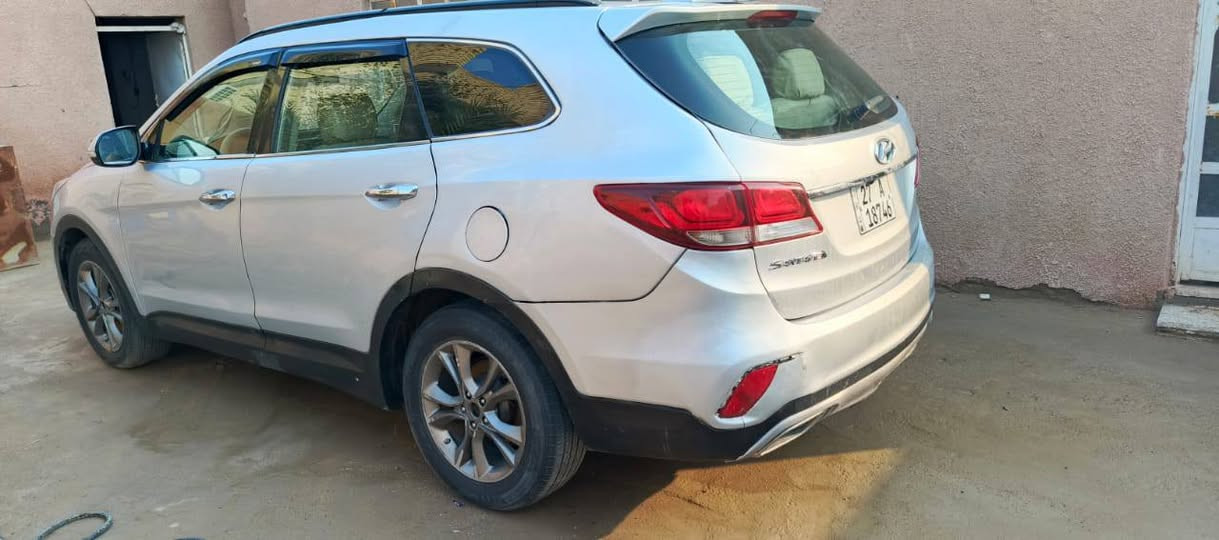 السلام عليكم سنتافيا موديل 2017 6سلندر گراند 7راكب  وارد امريكي متجايه رقم ذي قار بسمي السعر 120 بيه مجال ***********
