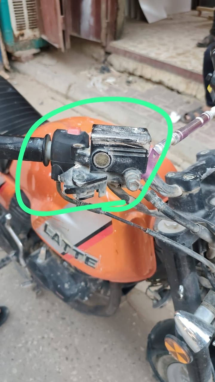 السلام عليكم دراجه للبيع قضاء الشطره دايون لاتي السعر مليون ومية وبيه مجال ذا شراي
المكان والعنوان قضاء الشطره 
بيها بعض الملاحظات اللي هي مؤشر عليهن باللون الاخضر واسعارهن بسيطات هذني مؤشر عليهن كلهن اذا تريد تشتريهن من بغداد ب 35,000 الف /***********
