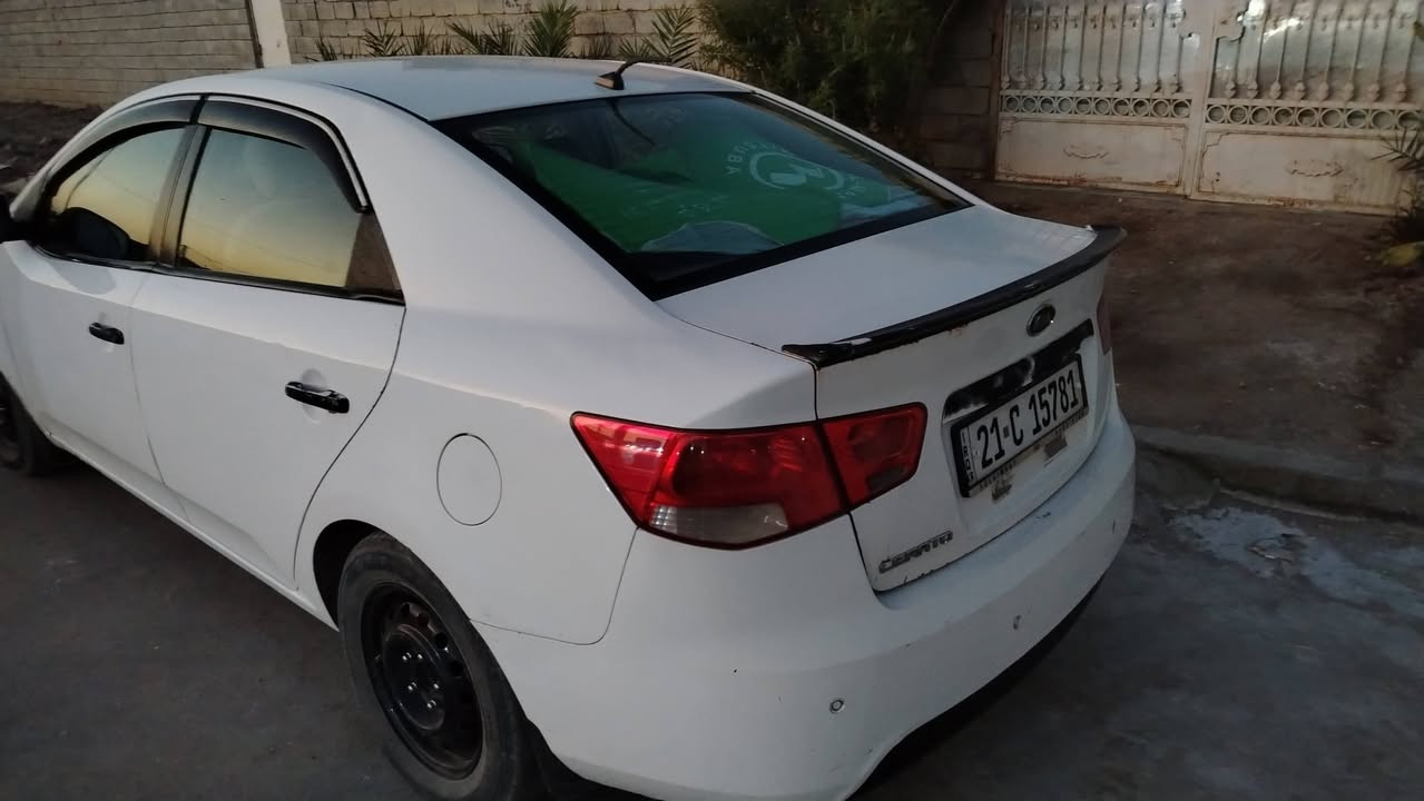 سيراتو خليجي 2012 رقم سليمانيه باسمي صار شهر حولتها باسمي نص فول گير محرك تبريد قماره تكم شواصي كفاله حداديه ودبلات كله جديد 
كهربائيات كلها شغاله مصبوغه حزام اثر طخات بسيطه السعر 88 وبها مجال تريد وكاله تريد تحويل للاستفار اكثر اتصال على الرقم ***********
