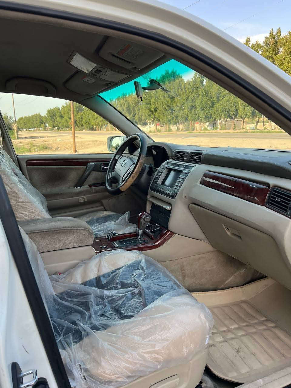 سلام عليكم جنون ادوات كصتين  مكينه وكير وحداديه واكسن كفاله تبريد ثلج كلها شغاله السياره دكمة وحدة شاشة
كهربائي كله شغله مكان بصره الكرنه السعر38 وبيه مجال شراي اتصل
***********
