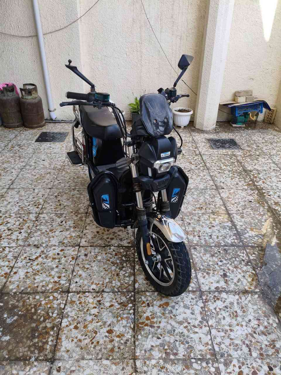 السلام عليكم دراجه شحن السعر 450 العنوان بغداد حي الجهاد***********
