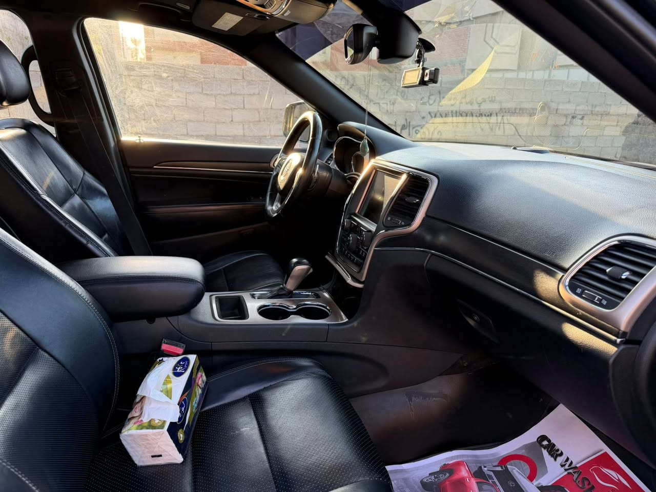 جيب كراند شيروكي لمتد 2017 بانوراما بسعر 220ورقة
رقم بغداد الدولي باسمي تحويل مباشر ..

محرك 6 سلندر 3600 V6

سيارة جاهزة مابيها اي نقص

صبغ جاملغ خلفي فقط 
السعر 220 ورقة فقط ✅
 للاستفسار ‭***********‬
