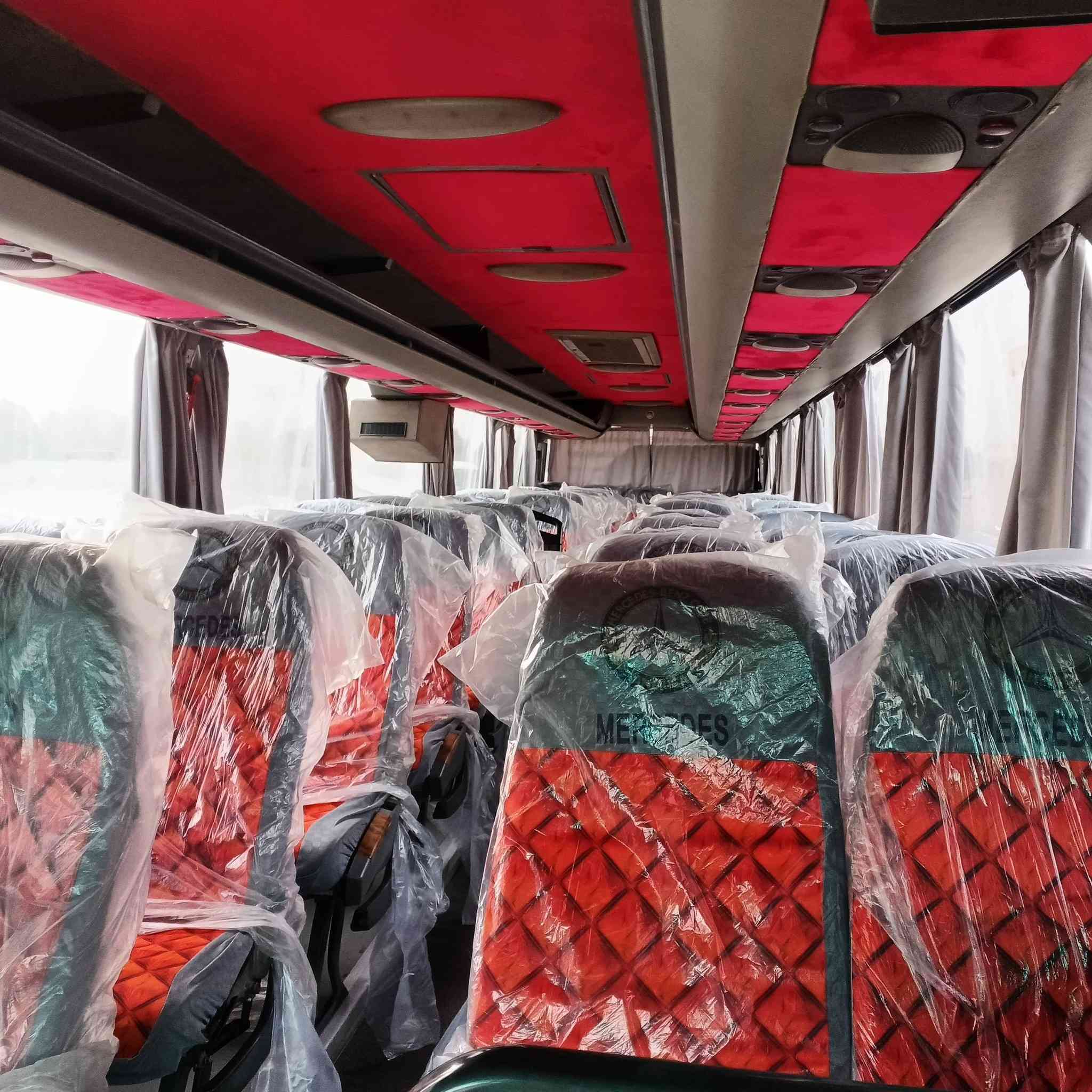 باص 403 للبيع موديل.  2003. سنويه بسمي جديده.
مكينه  جديده  كشن قبظتين
تبريد صيني  6 حار 16 بارد
رقم انكليزي مصطره شرط
العنوان كوت  تليفون 
*********** أبو مهدي
